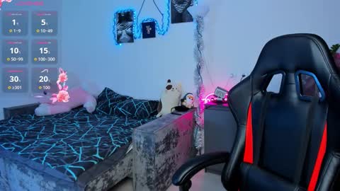 Emily online show from November 26, 1:41 pm