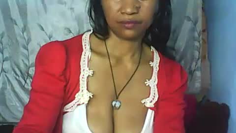 Snapshot of cute_moll chatting on October 4, 7:22 pm murielle online show from October 4, 7:22 pm