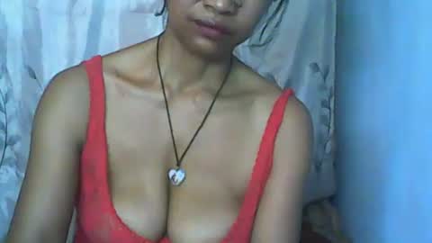 Snapshot of cute_moll chatting on October 22, 11:12 am murielle online show from October 22, 11:12 am