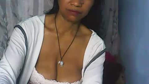 Snapshot of cute_moll chatting on October 19, 5:50 pm murielle online show from October 19, 5:50 pm