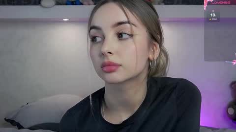 Eva online show from March 10, 4:03 pm