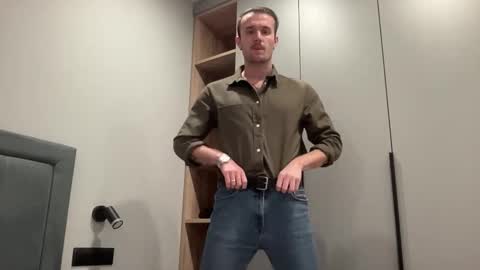 cute_skywalker online show from October 1, 4:06 pm