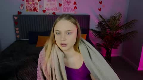Amyy online show from May 22, 1:34 am