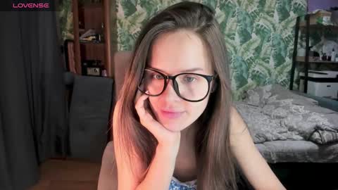 cutepawskitter online show from November 27, 2:47 pm