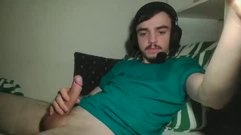 cutie garlix online show from April 12, 7:29 pm