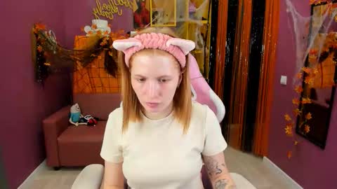 Lina online show from October 26, 1:45 pm