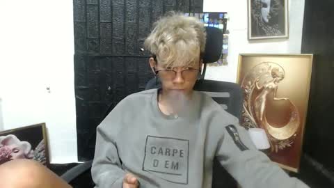 cutie_mico online show from March 5, 8:32 am