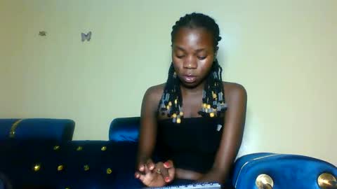 cutieplush online show from April 25, 8:06 pm