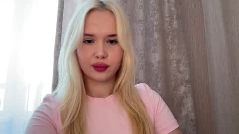 Chloe online show from March 28, 7:21 am