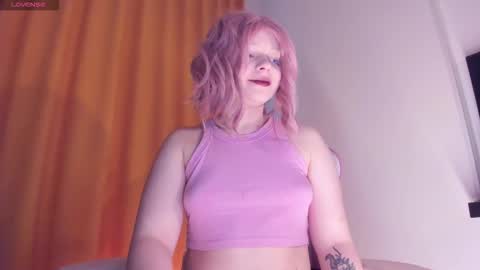 CutieSue online show from March 4, 1:19 pm