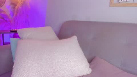 Hannah online show from February 25, 3:52 am