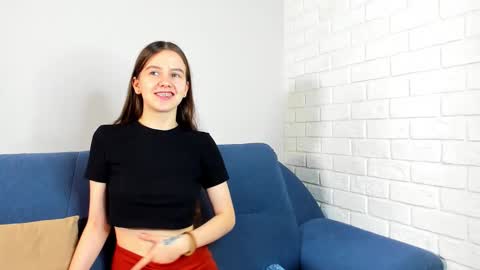 Ashly online show from December 19, 7:09 pm