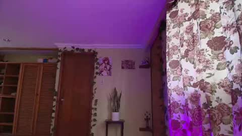 Camila online show from February 13, 4:10 pm