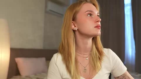 EMILY online show from September 18, 11:58 am