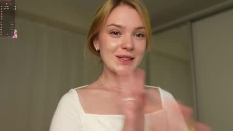 EMILY online show from November 14, 3:58 pm