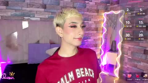 cyrus_tay online show from June 9, 11:54 am
