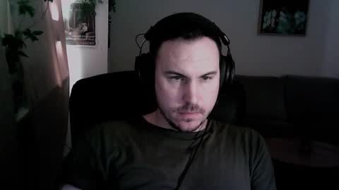 DadBodStephen online show from January 4, 8:27 pm