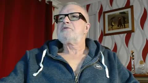 Brian ... online show from February 11, 9:07 pm