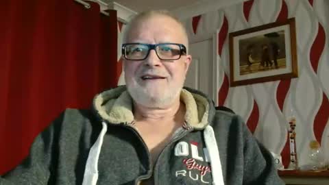 Brian ... online show from November 10, 9:06 pm