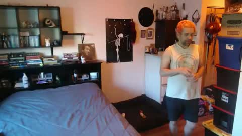 daddy_werewolf online show from May 19, 2:18 am