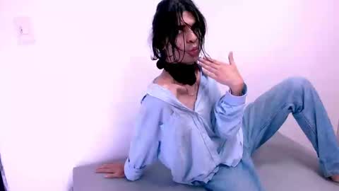 tayler online show from March 8, 2:08 pm