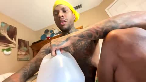 sexy tatted king bbc online show from May 11, 5:58 am