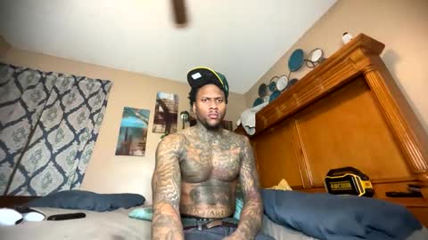 sexy tatted king bbc online show from November 5, 3:41 am