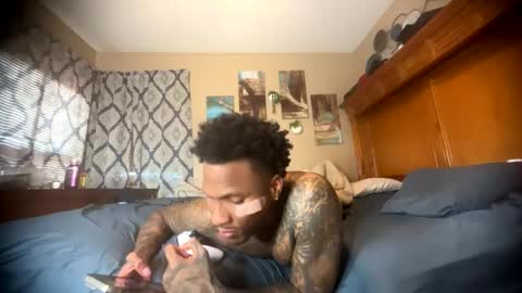 sexy tatted king bbc online show from May 14, 1:20 pm