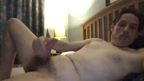 Snapshot of daddymoans4u chatting on October 13, 7:32 am daddymoans4u online show from October 13, 7:32 am