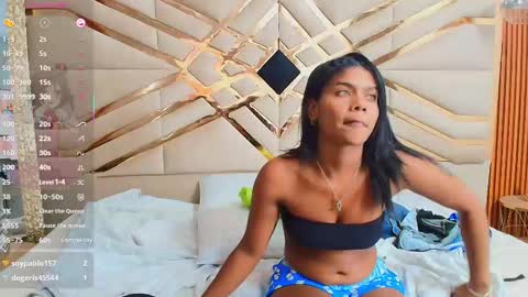 Snapshot of daddysneakinme chatting on February 12, 12:05 am Anny online show from February 12, 12:05 am