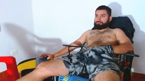 daddytronks17 online show from February 12, 5:15 am