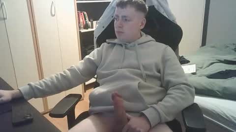 Dae5 online show from March 26, 6:57 pm