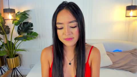 dafne_hillss online show from November 17, 12:41 pm