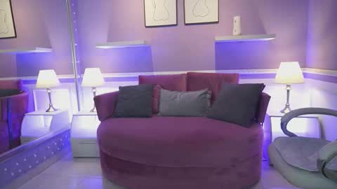 Dahlia Grey online show from September 15, 11:33 am