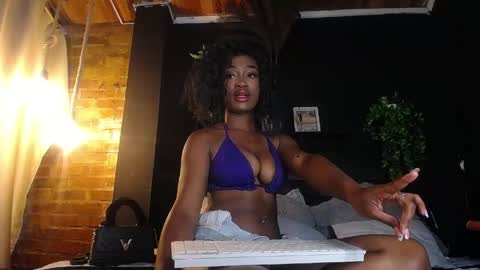 DAHYAN online show from April 13, 2:43 pm