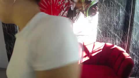 Daiana online show from December 19, 12:45 pm