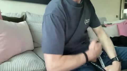 dailybully online show from April 18, 5:48 pm