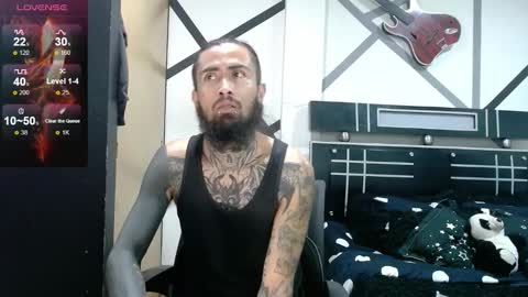 Snapshot of daimon_rock01 chatting on October 22, 5:21 am felipe online show from October 22, 5:21 am