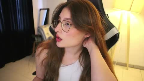 Lauren            online show from November 20, 4:04 pm