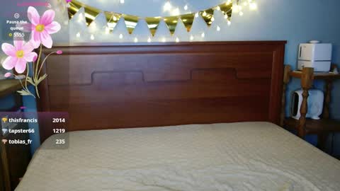 daisy_lovely online show from April 9, 6:19 am