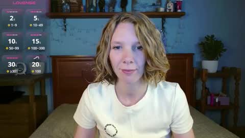 daisy_lovely online show from October 1, 5:28 am