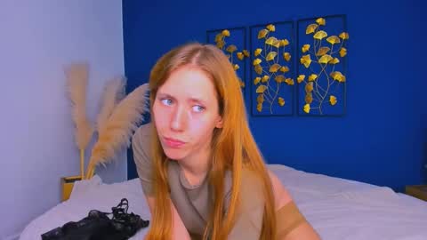 Daisy Swanson online show from October 29, 3:47 pm