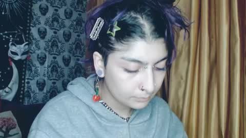    --  -- help me reach 100 hands up  online show from February 28, 12:43 am