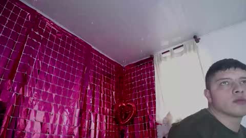 Dakota and Aron online show from October 27, 8:42 pm