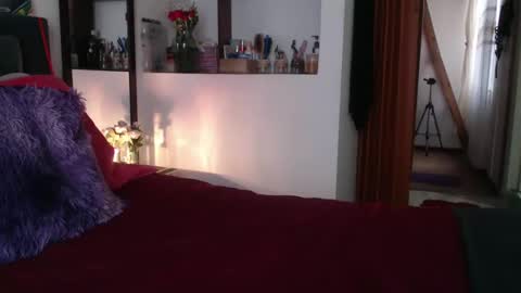   Dakota  online show from February 12, 6:19 pm