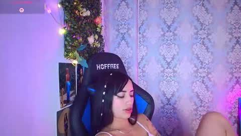 Dakota Baby online show from February 28, 7:40 pm