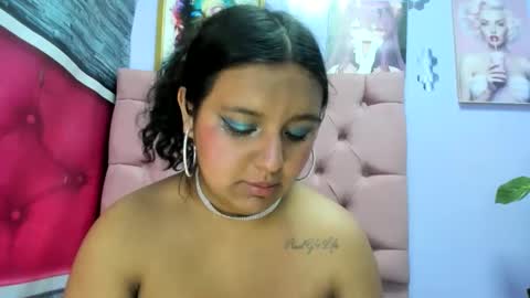 Snapshot of dakotaks chatting on October 22, 10:00 pm Mariana online show from October 22, 10:00 pm