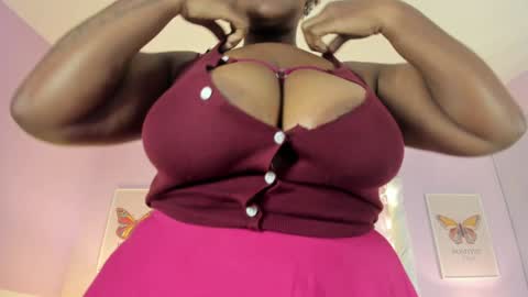 Snapshot of dakotasexshow2 chatting on February 6, 10:43 pm Dakota Sex Show  online show from February 6, 10:43 pm