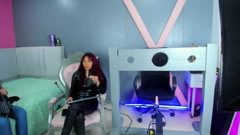  dakotha      online show from March 4, 7:32 pm