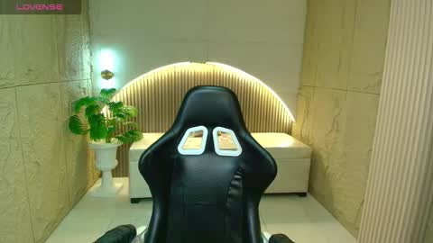 Dakotha  online show from November 2, 3:28 am